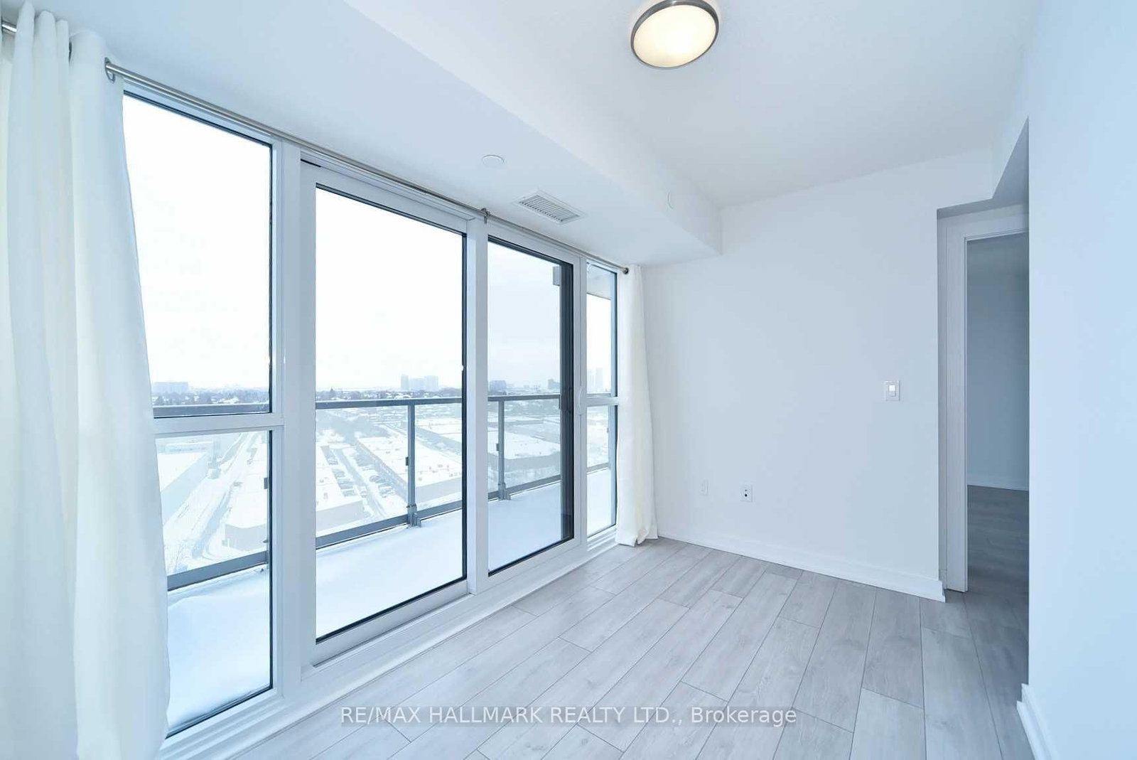 225 Village Green Square, Unit 1308 - Photo 5