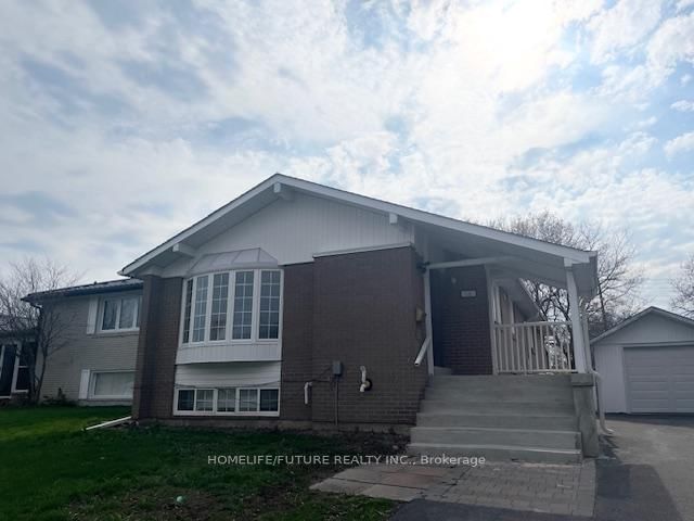 Main - 18 Albacore Cres, Toronto, M1H 2L3 | Image 2