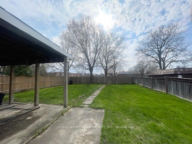 Main - 18 Albacore Cres, Toronto, M1H 2L3 | Image 3