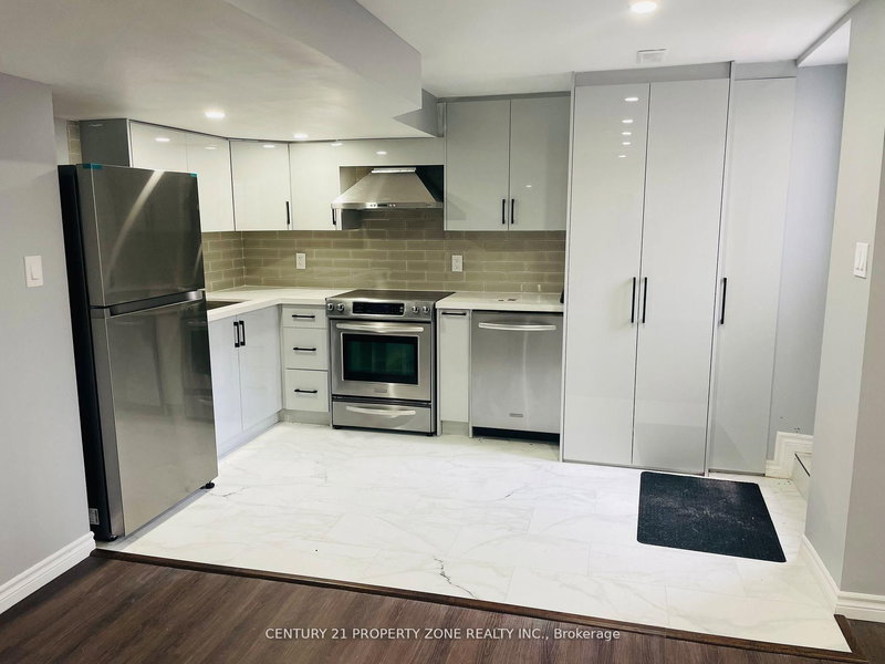 BSMT - 301 Williamson Dr W, Ajax, L1T 0H8 | Image 3