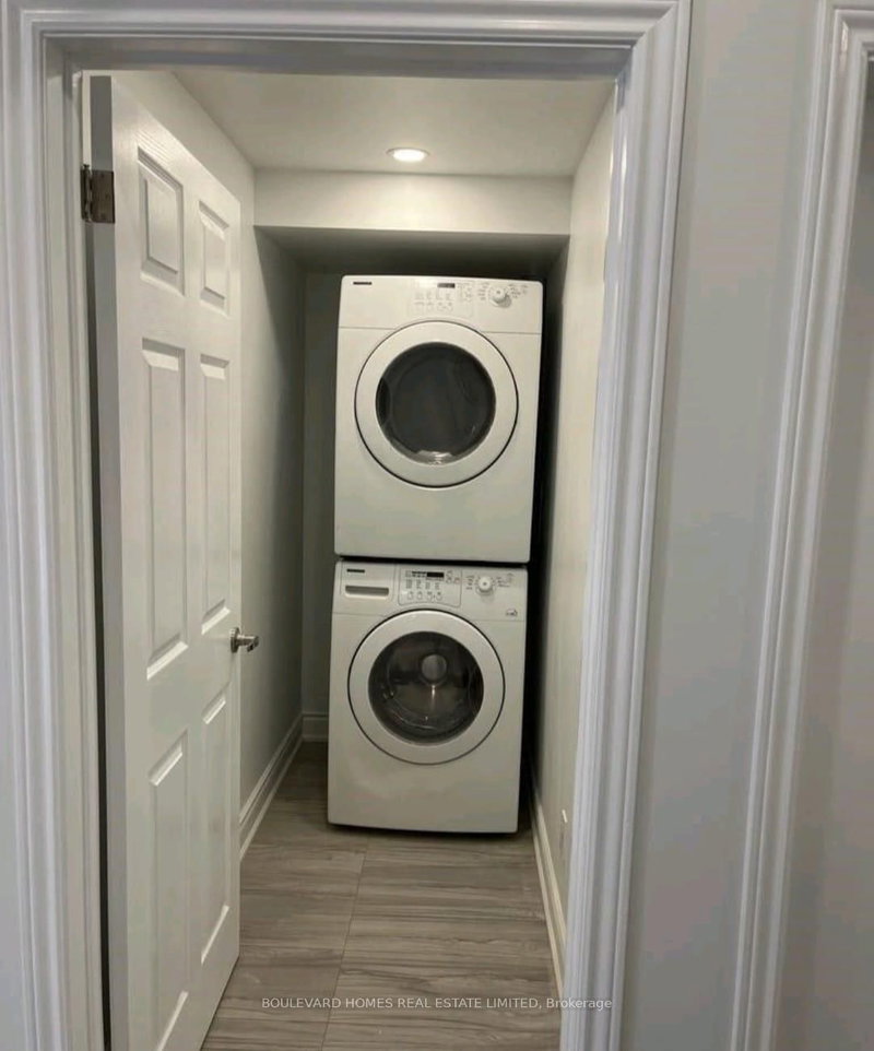 109 Auckland Dr, Whitby, L1P 0J4 | Image 3