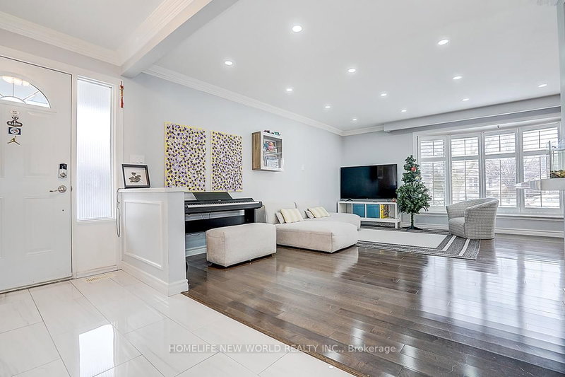 47 Manorglen Cres, Toronto, M1S 1W3 | Image 3