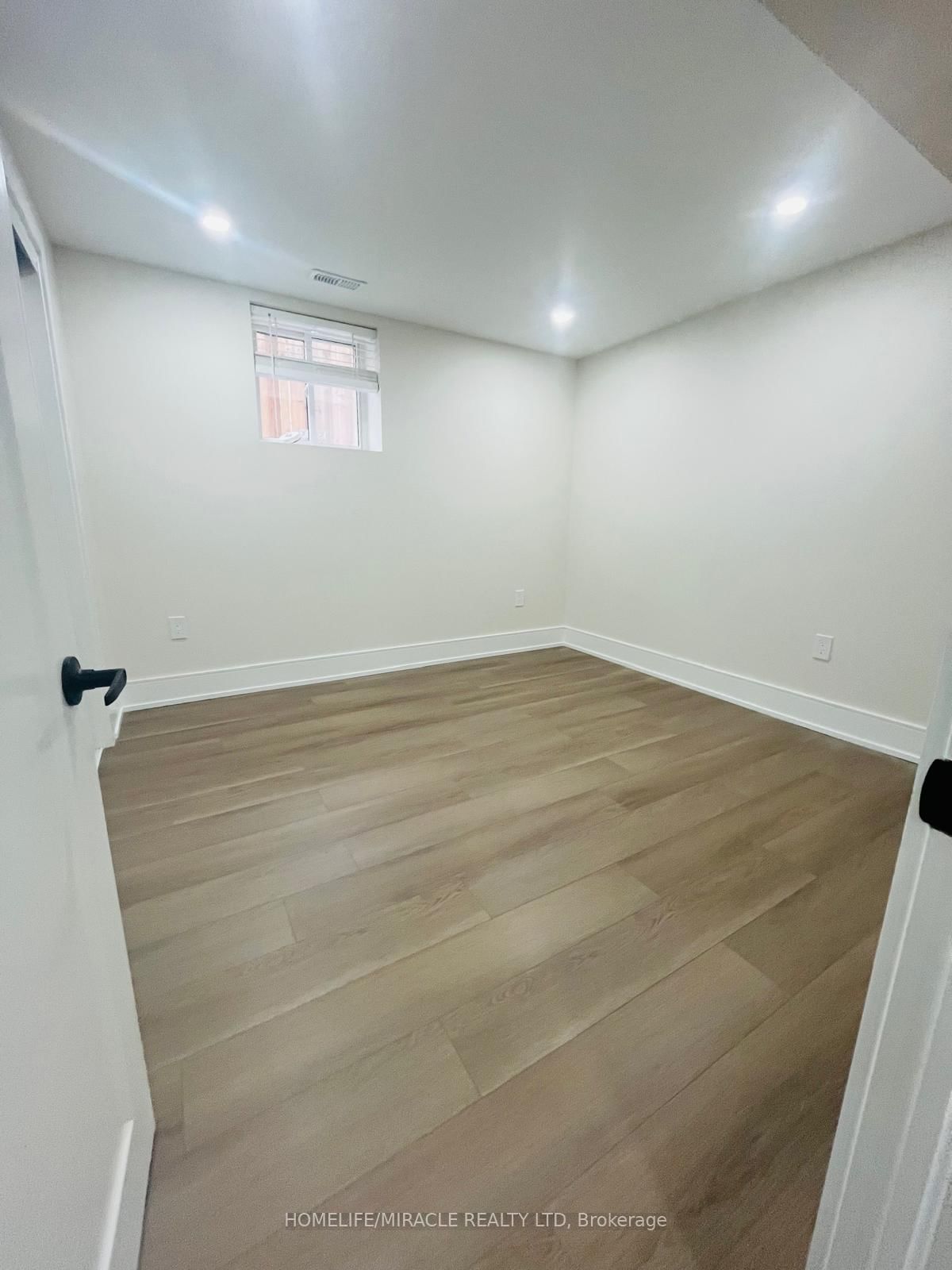 28 Fishlock Street - Photo 3