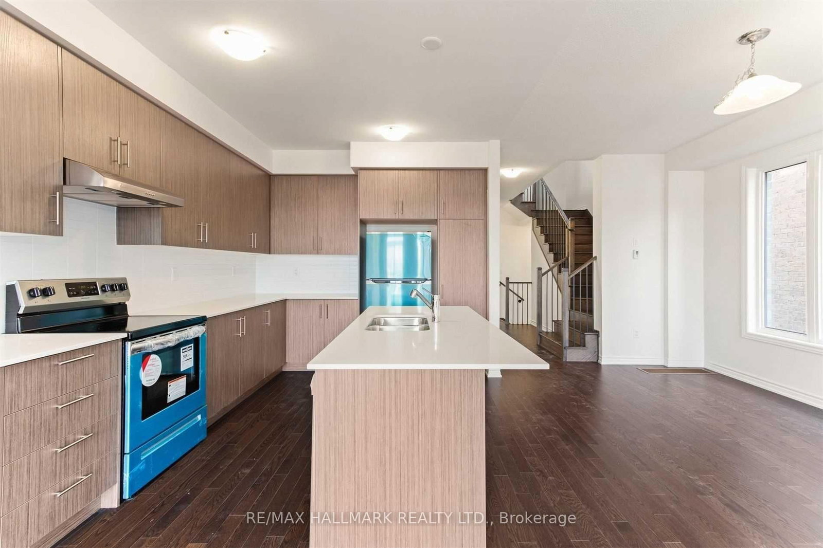 103 Laing Drive - Photo 2