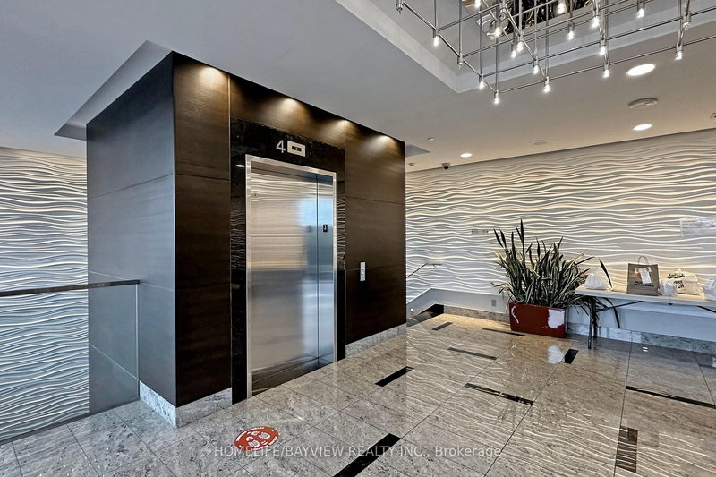 711 - 181 Village Green Sq, Toronto, M1S 0K6 | Image 2