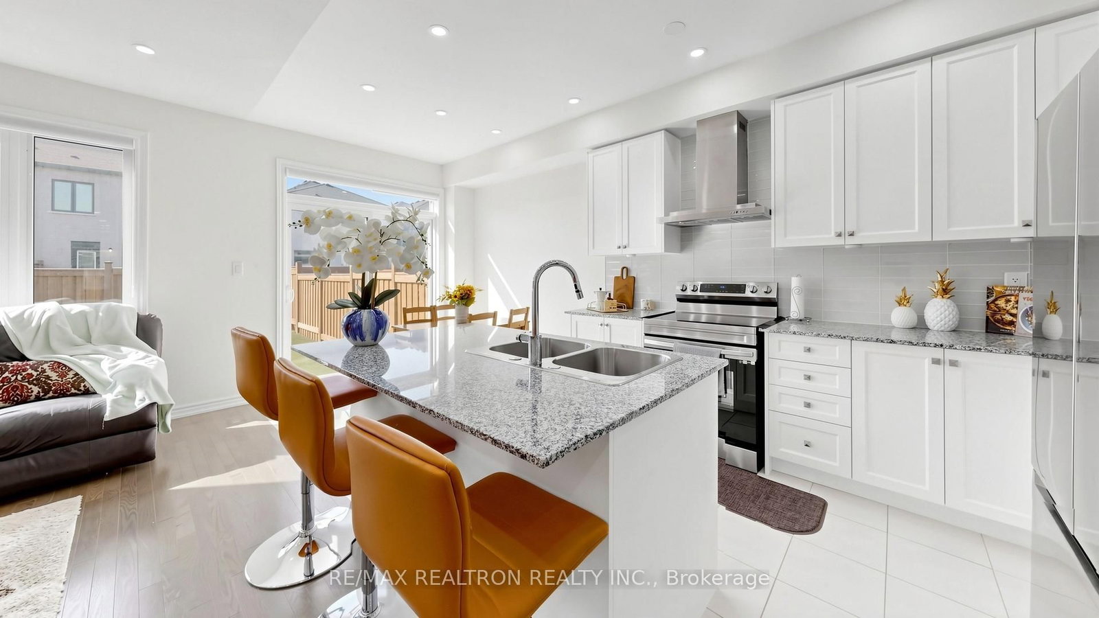 10 Hinkson Street - Photo 16