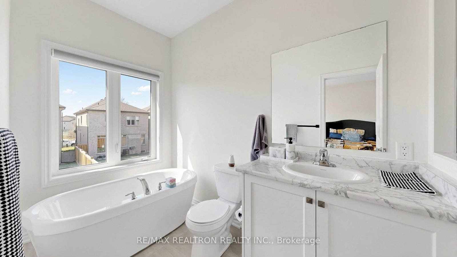 10 Hinkson Street - Photo 28