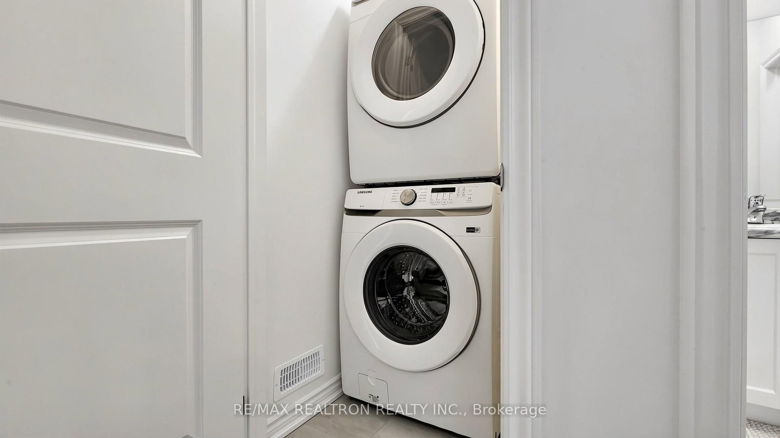 10 Hinkson Street - Photo 38