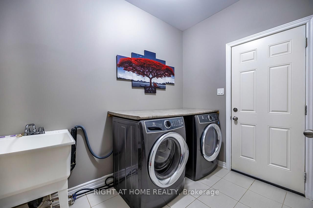 1663 Irvine Scott Street - Photo 19