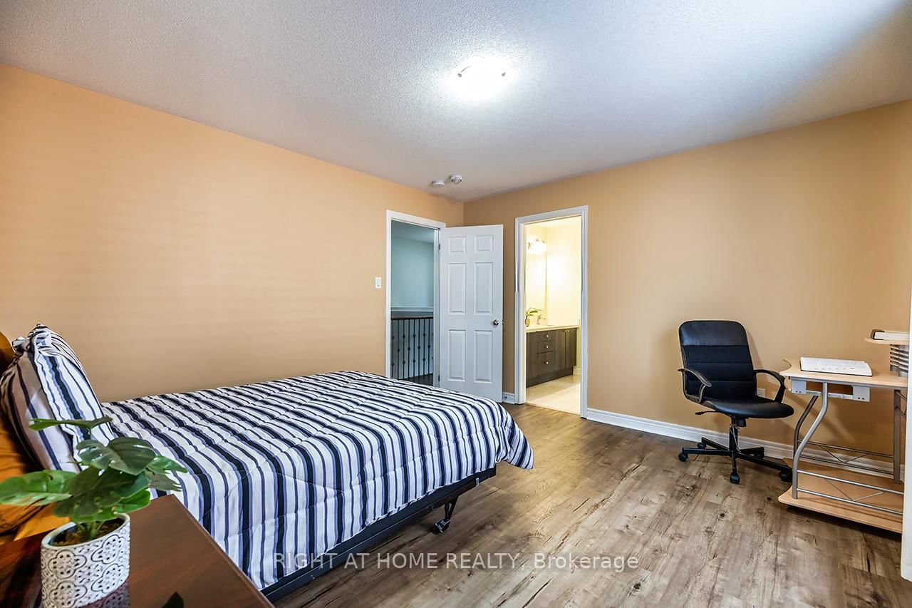 1663 Irvine Scott Street - Photo 29