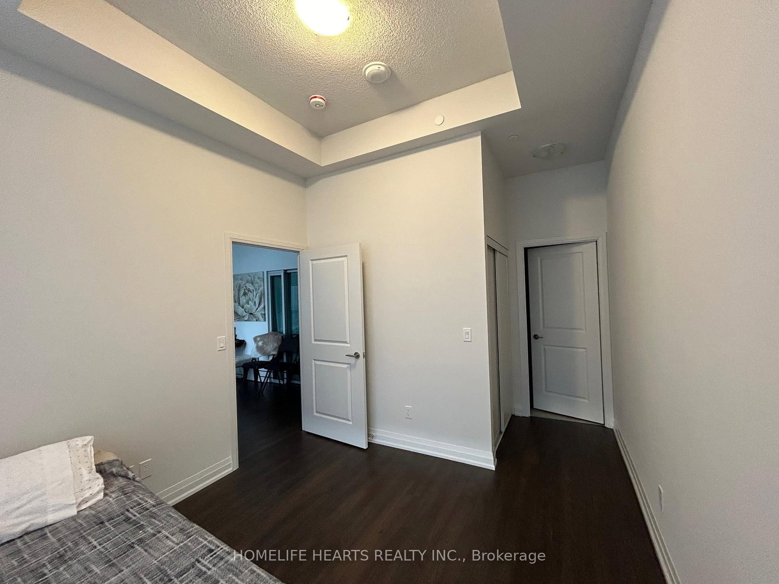 20 Meadowglen Place E, Unit 822 - Photo 14