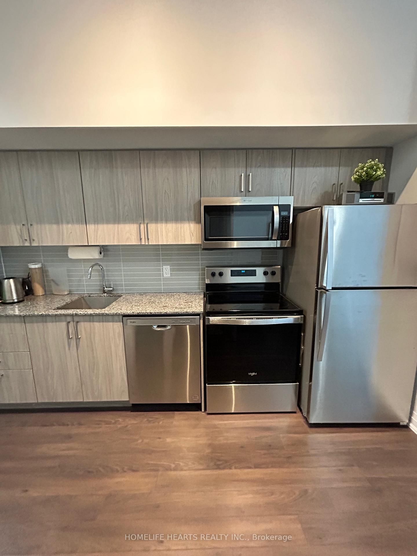 20 Meadowglen Place E, Unit 822 - Photo 23