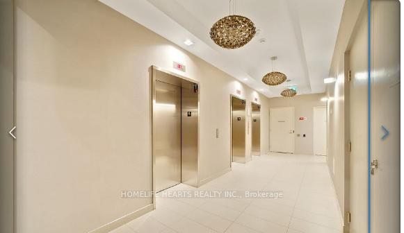 20 Meadowglen Place E, Unit 822 - Photo 33