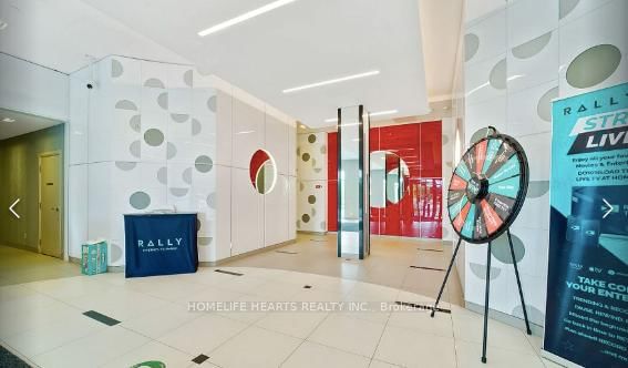 20 Meadowglen Place E, Unit 822 - Photo 34