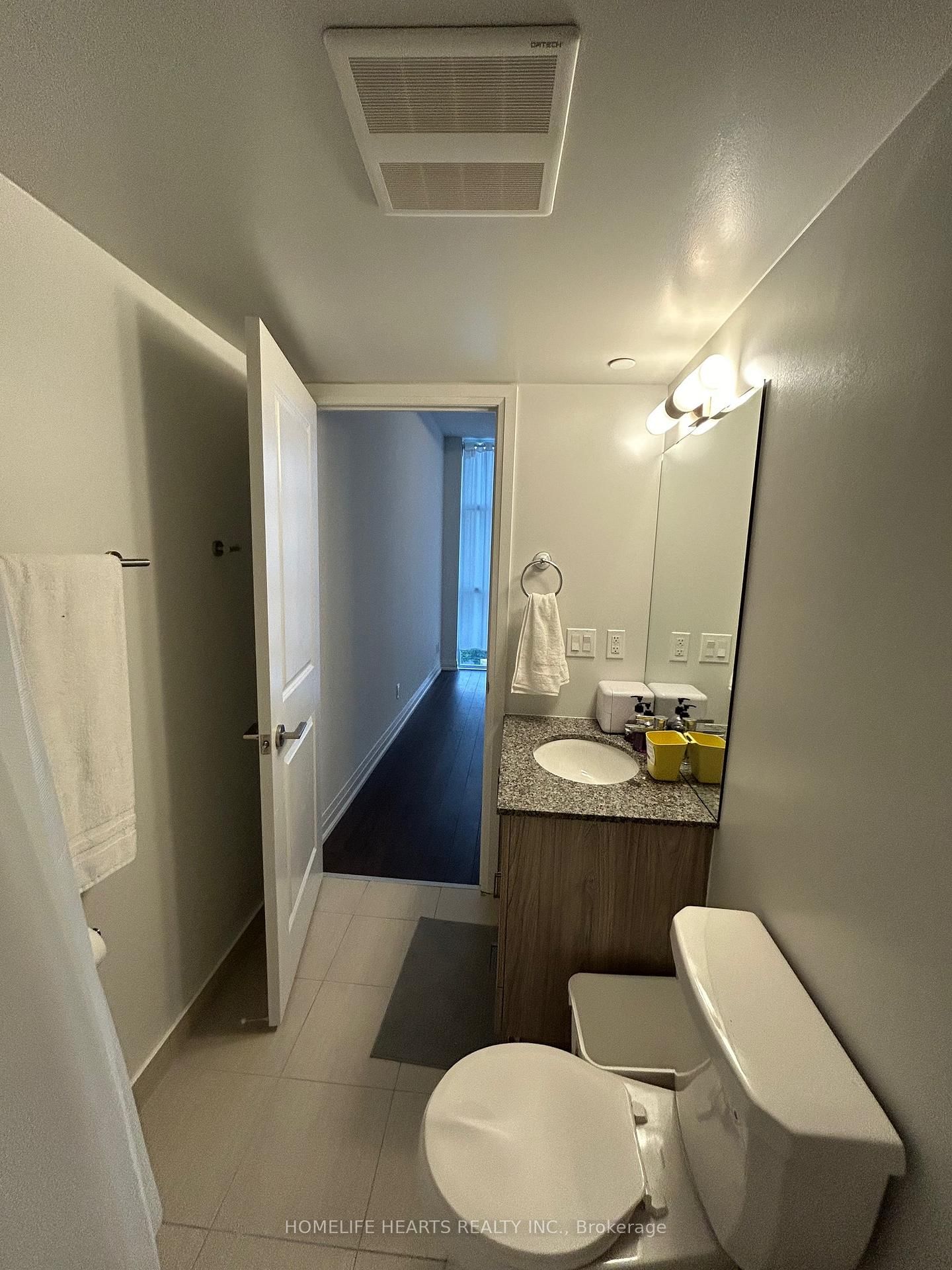 20 Meadowglen Place E, Unit 822 - Photo 9