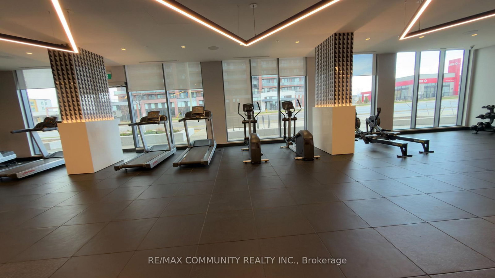 2545 Simcoe Street N, Unit 319 - Photo 5