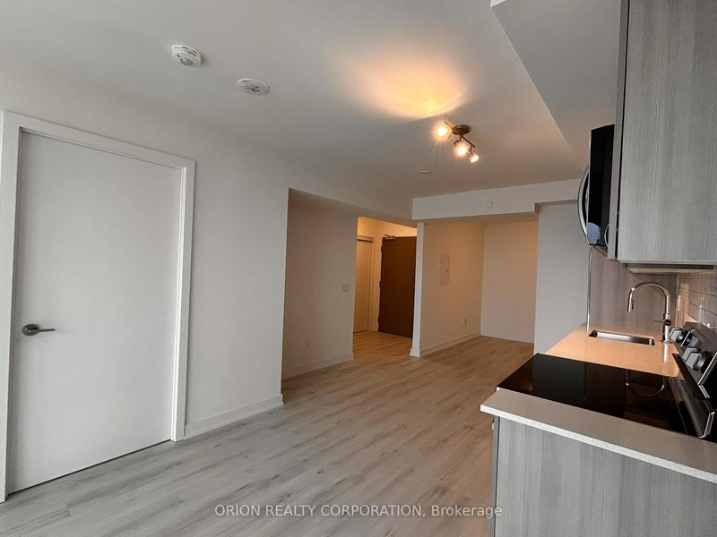 2407 - 1010 Sandy Beach Rd, Pickering, L1W 0C7 | Image 2