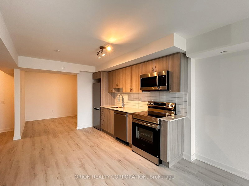 2407 - 1010 Sandy Beach Rd, Pickering, L1W 0C7 | Image 3