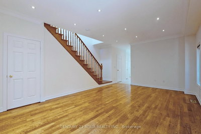 26 Aylesworth Avenue, Toronto, Ontario image-0-3