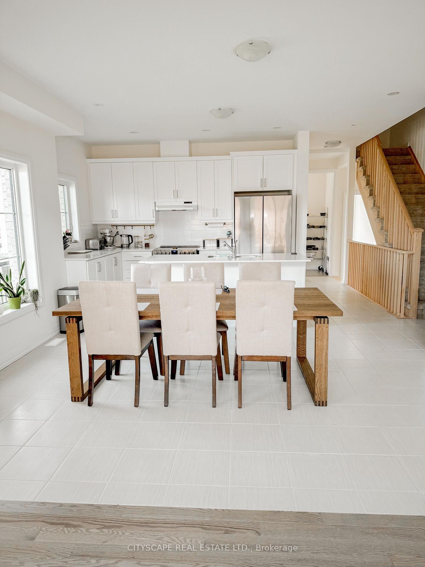 54 Holtby Court • Scugog, ON photo 4
