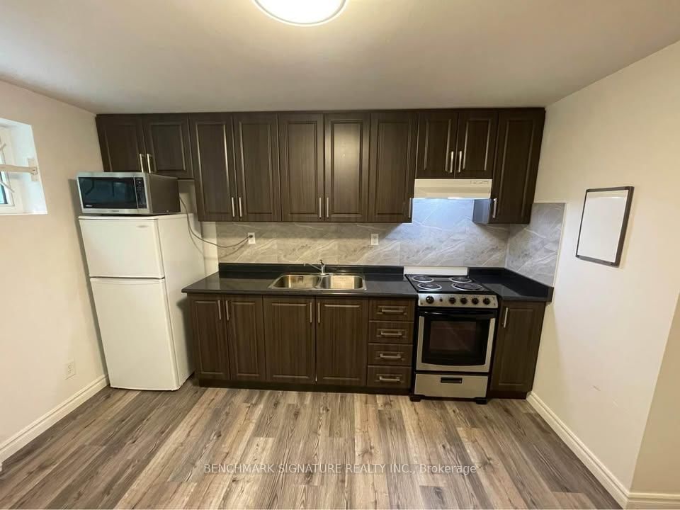 575 Birchmount Road, Unit B - Photo 2