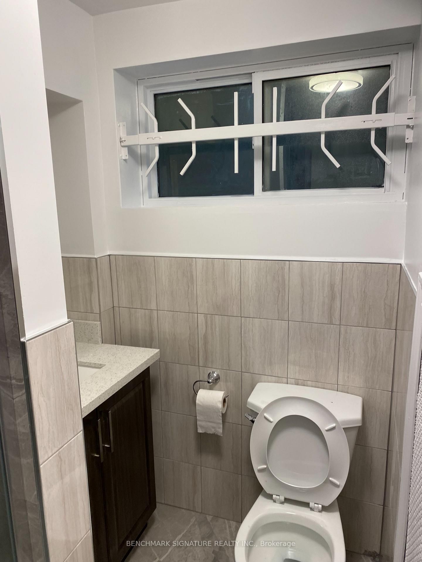 575 Birchmount Road, Unit B - Photo 7