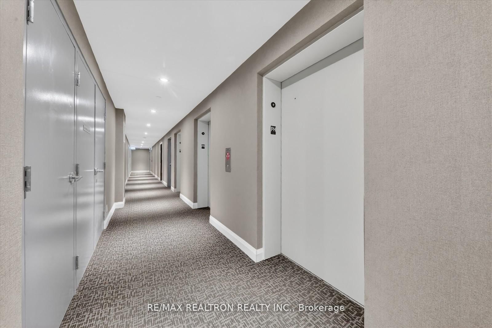 2152 Lawrence Avenue E, Unit PH08 - Photo 11