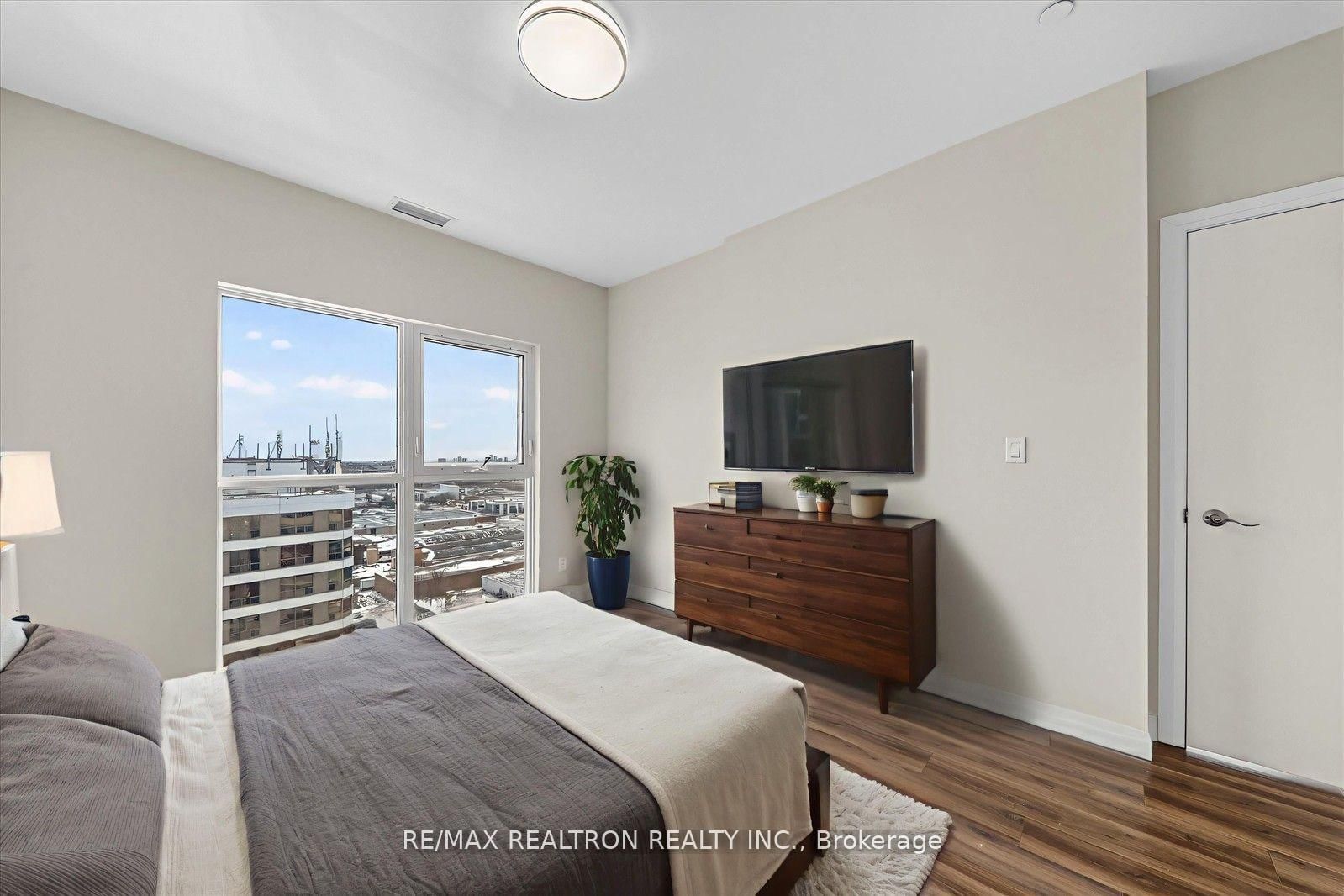 2152 Lawrence Avenue E, Unit PH08 - Photo 16