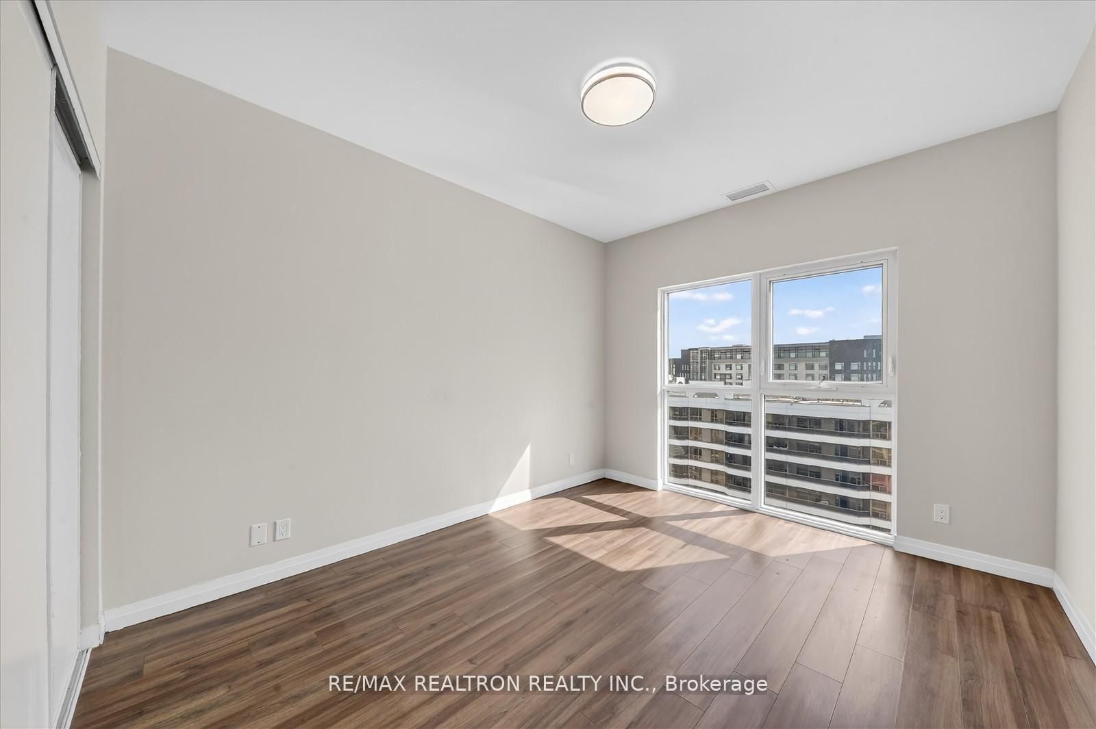 2152 Lawrence Avenue E, Unit PH08 - Photo 17
