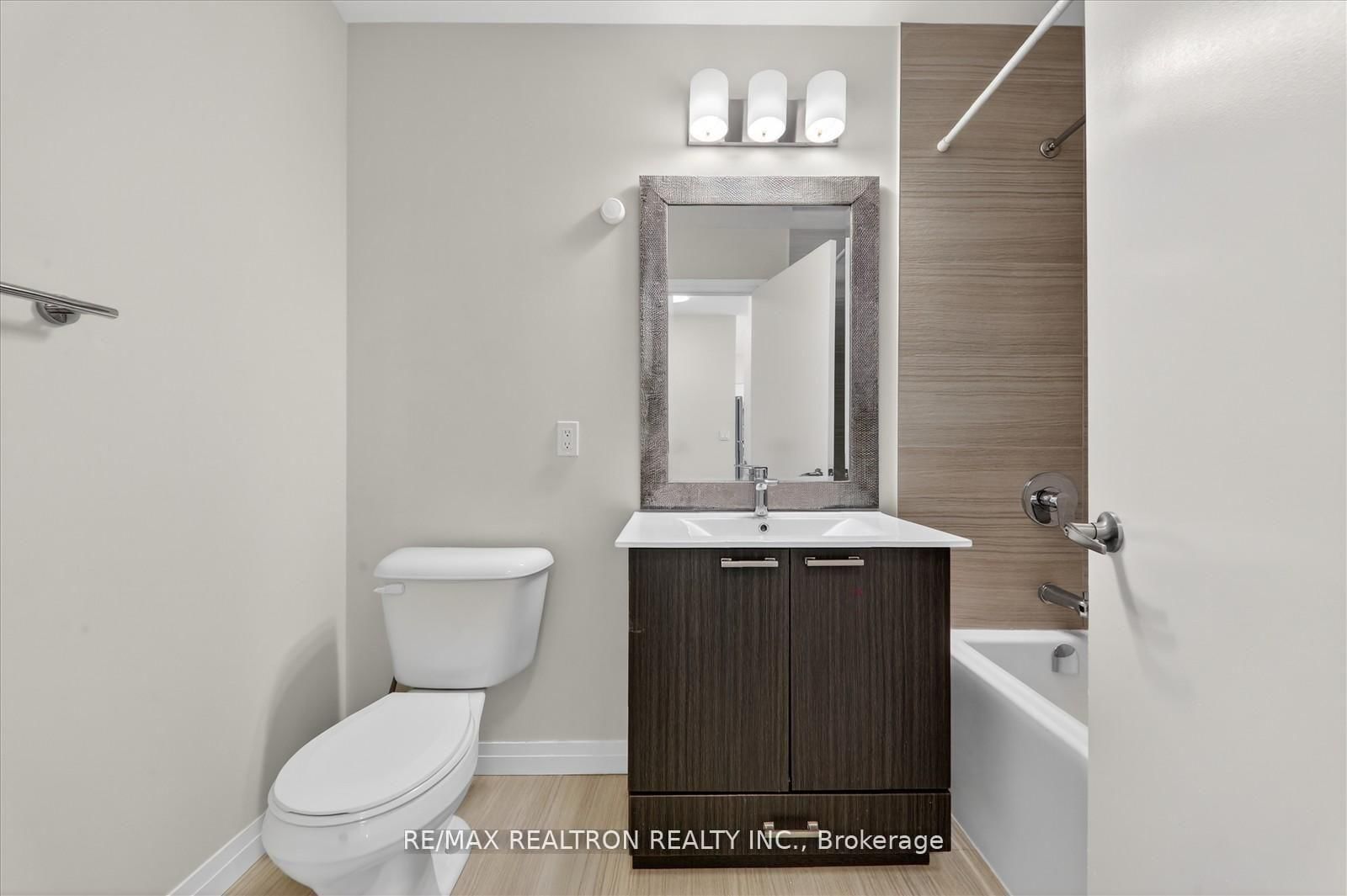 2152 Lawrence Avenue E, Unit PH08 - Photo 24