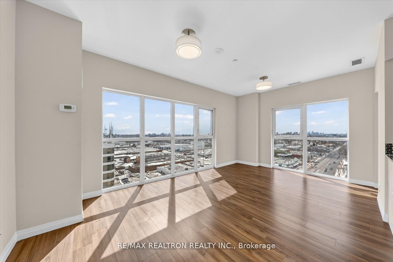 2152 Lawrence Avenue E, Unit PH08 - Photo 27