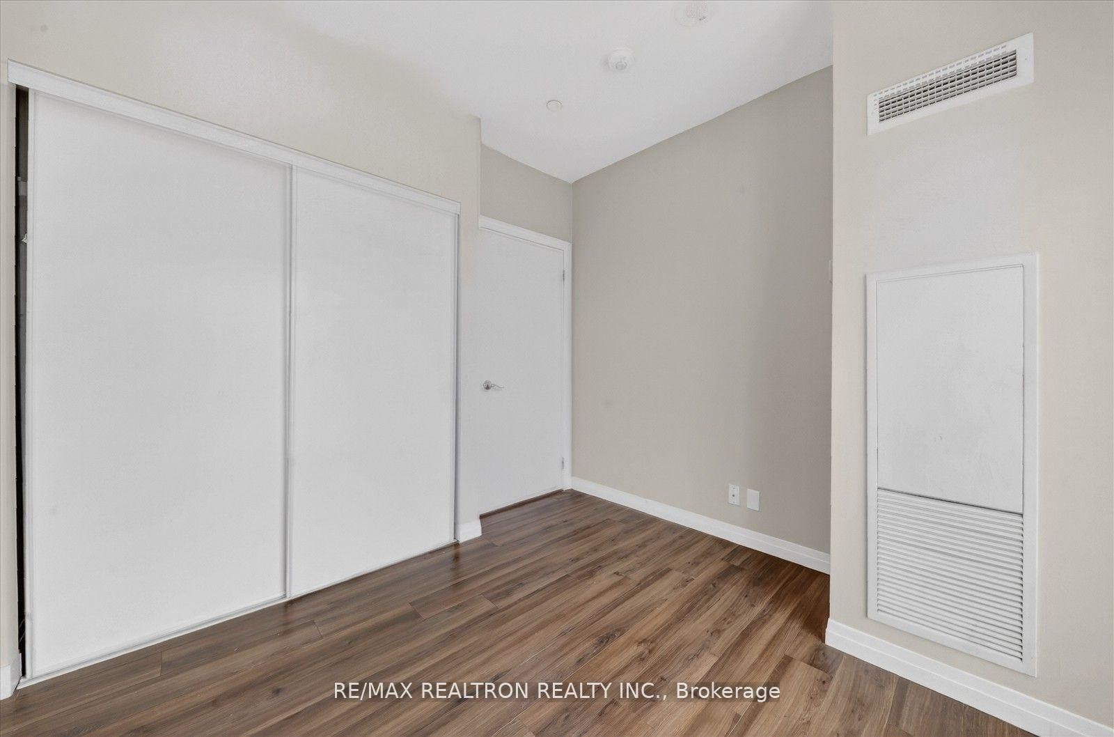 2152 Lawrence Avenue E, Unit PH08 - Photo 31