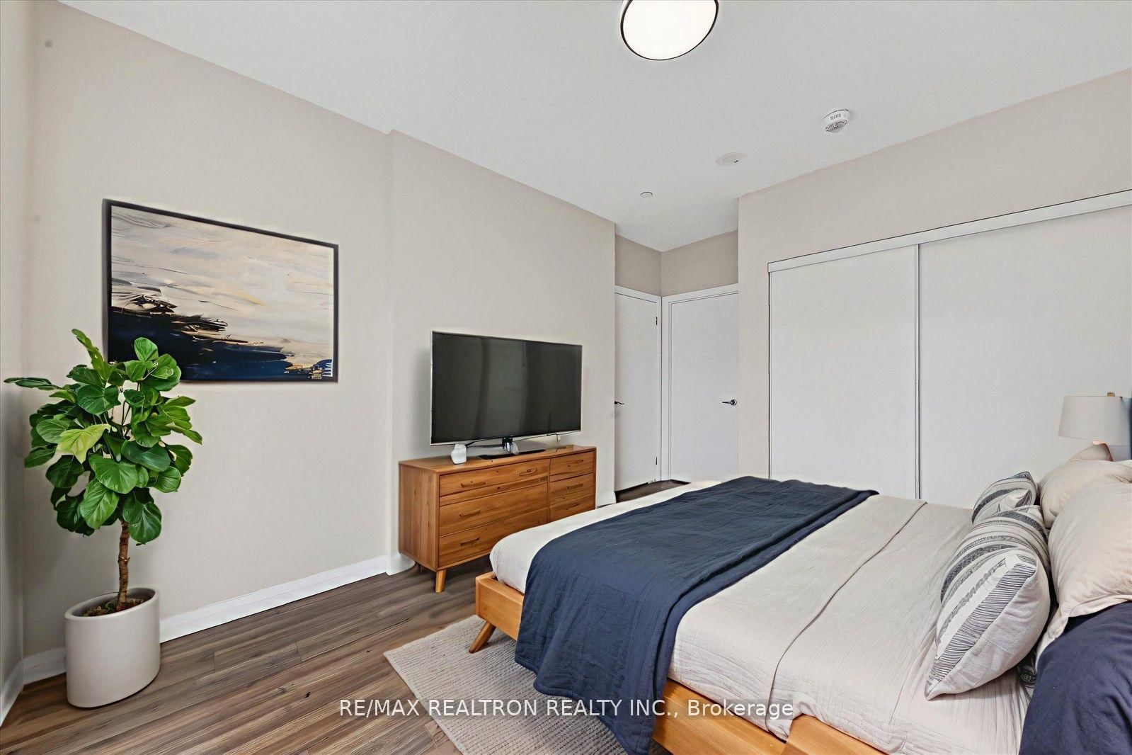 2152 Lawrence Avenue E, Unit PH08 - Photo 32