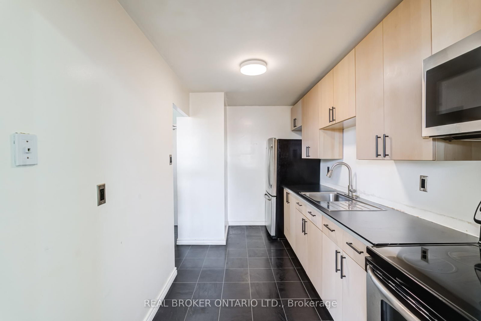 4060 Lawrence Avenue E, Unit 402 - Photo 11