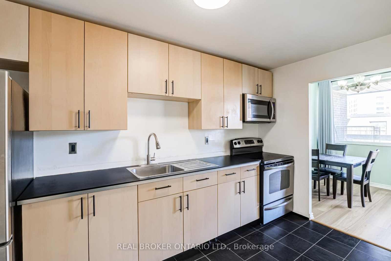 4060 Lawrence Avenue E, Unit 402 - Photo 13