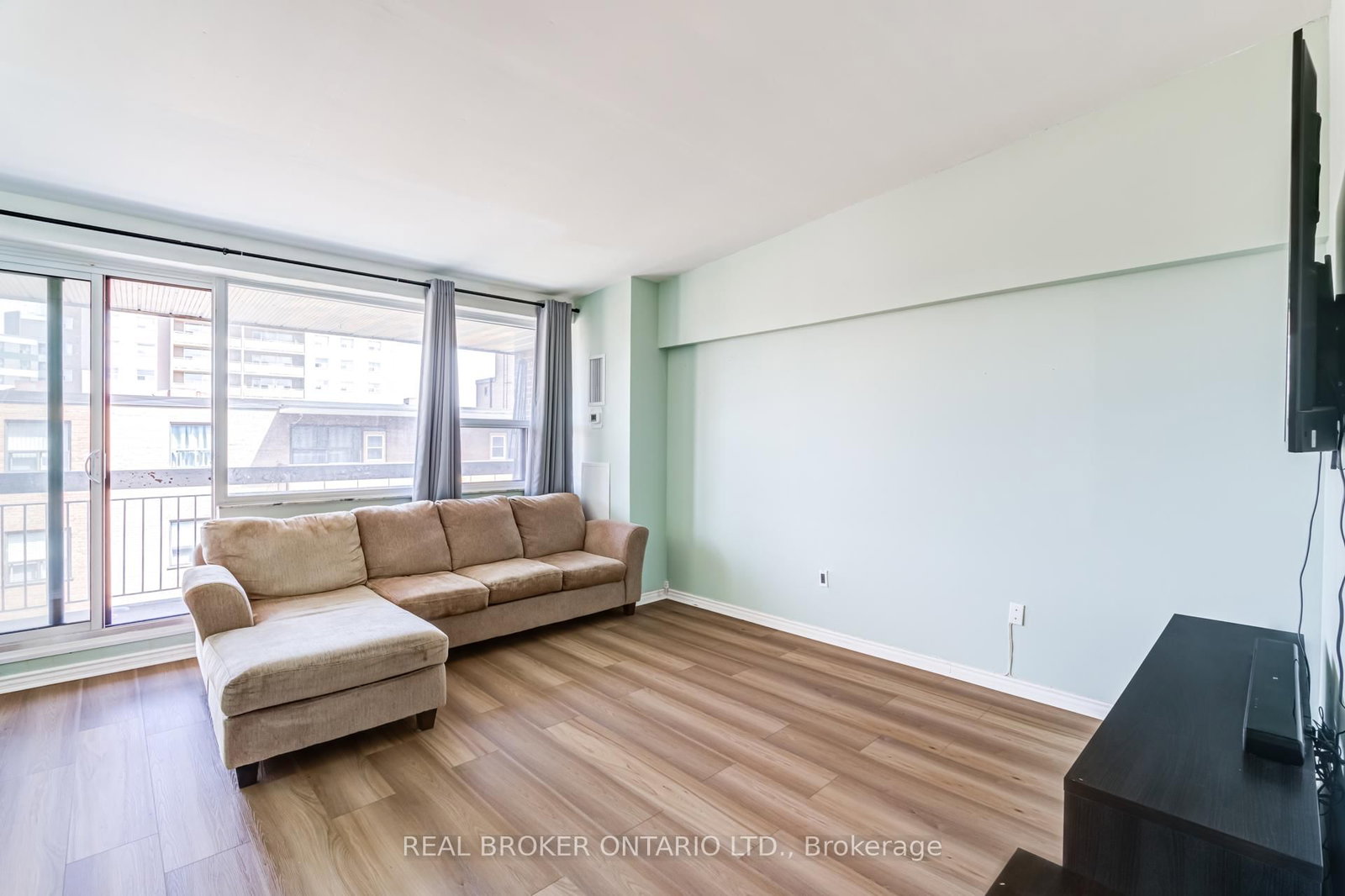 4060 Lawrence Avenue E, Unit 402 - Photo 6