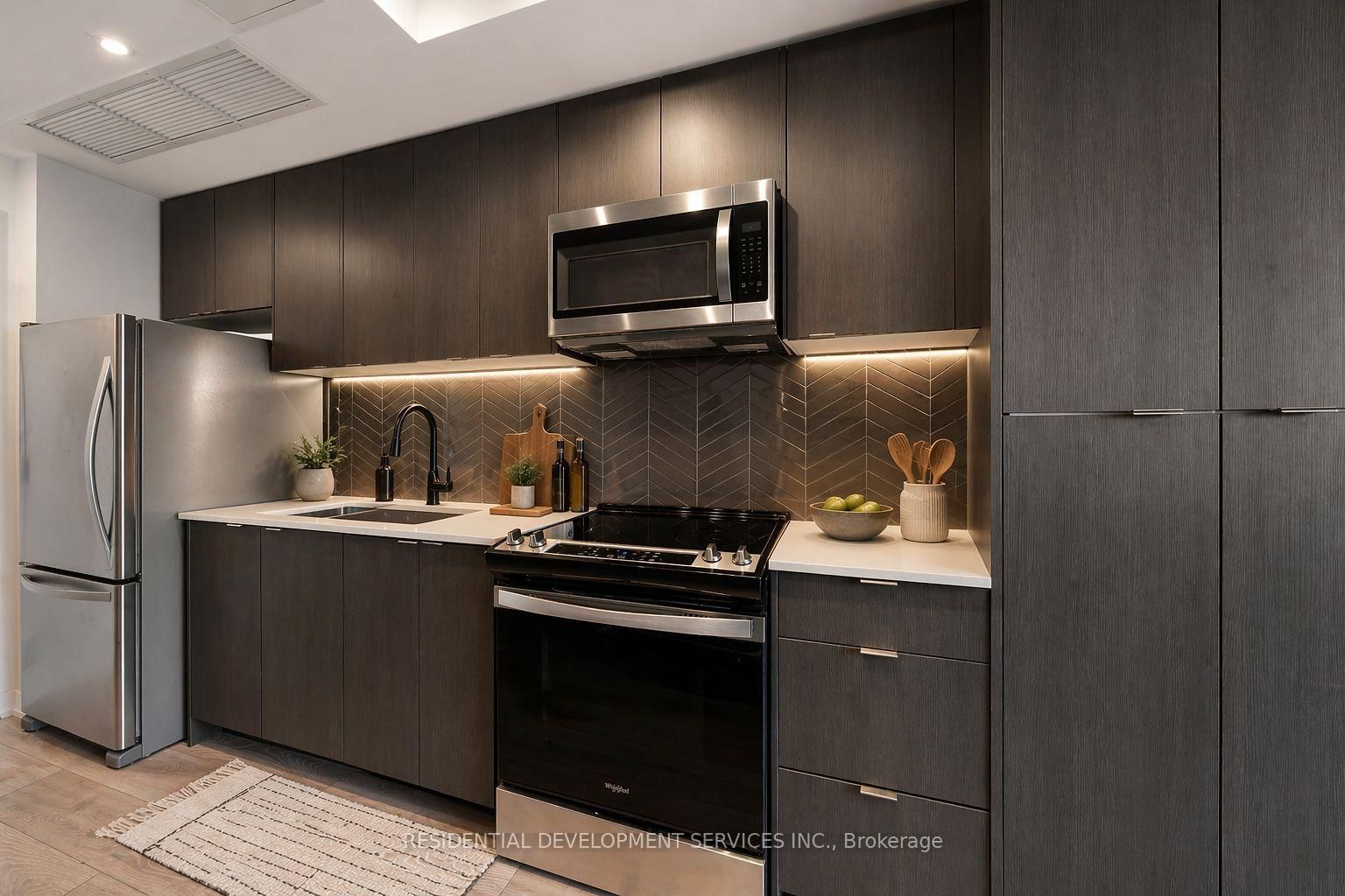 1608 Charles Street, Unit 185 - Photo 3