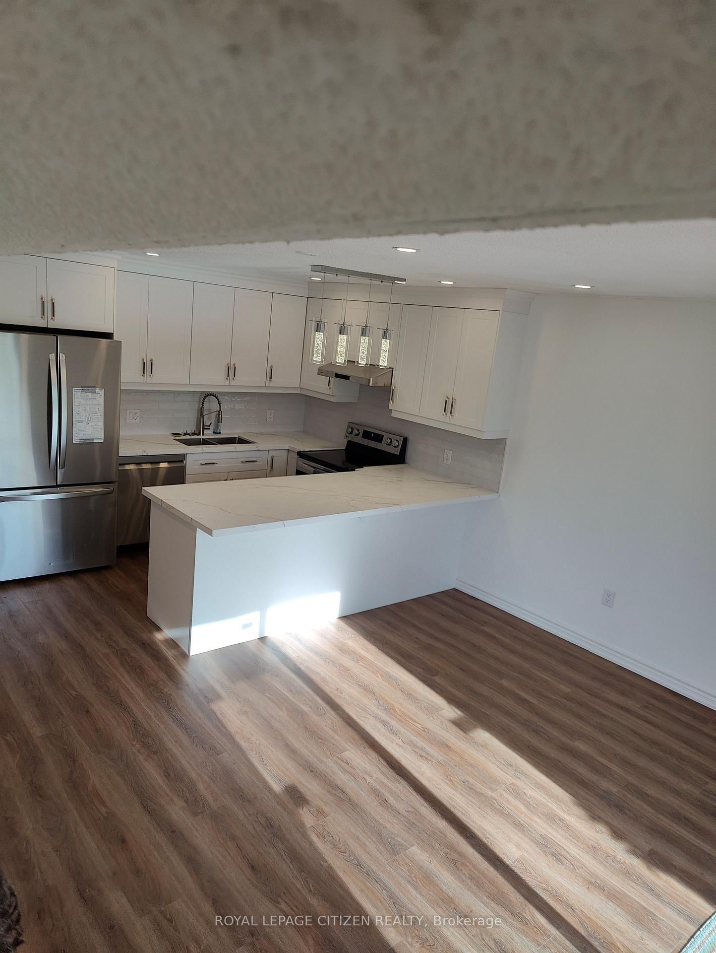 594A Birchmount Road, Unit Lower - Photo 8