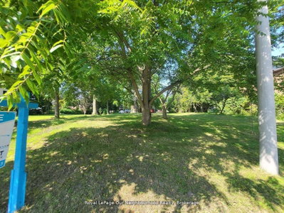 66 Redfern Crescent — photo 4