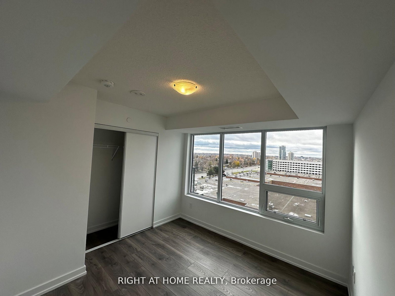 1435 Celebration Drive, Unit 902 - Photo 4