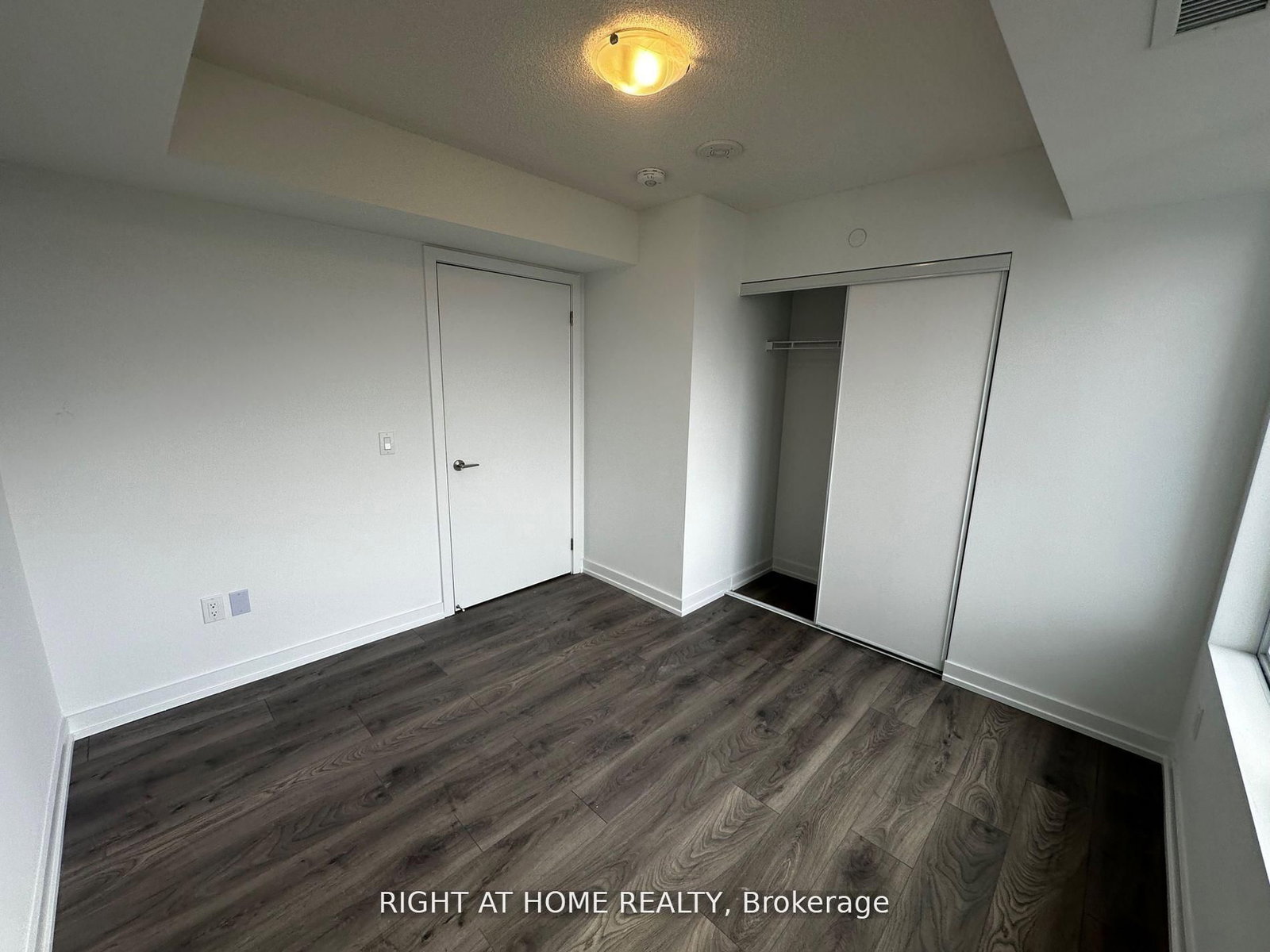 1435 Celebration Drive, Unit 902 - Photo 5
