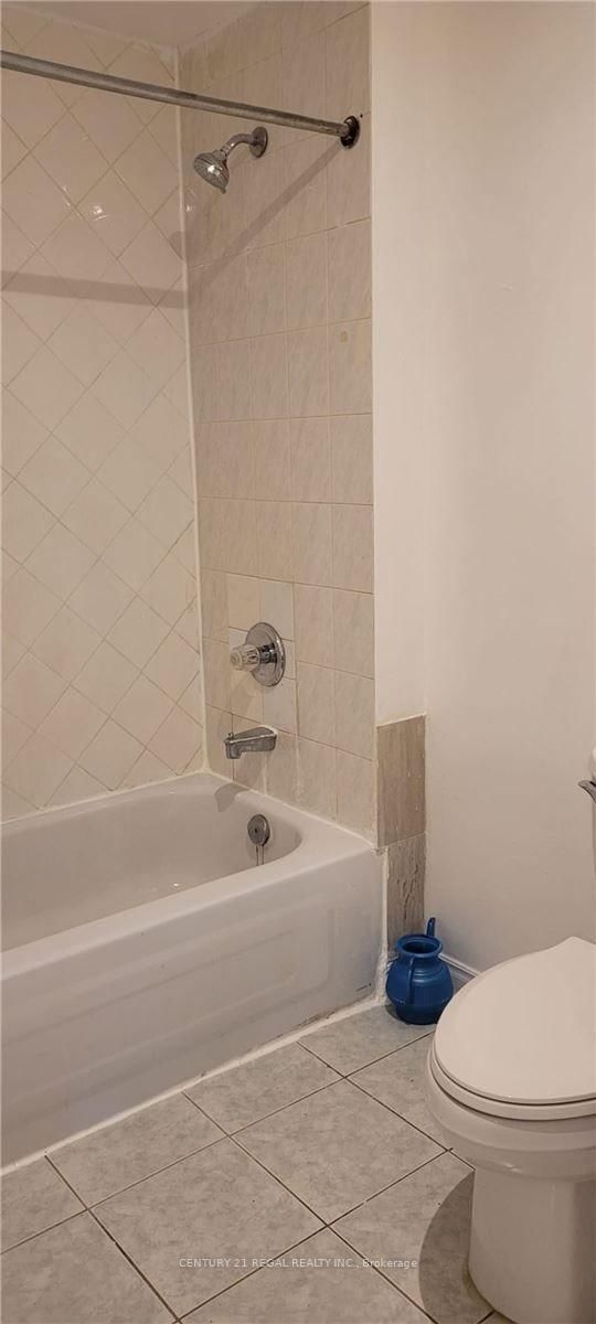 855 Ellesmere Road, Unit Main & Lower - Photo 7