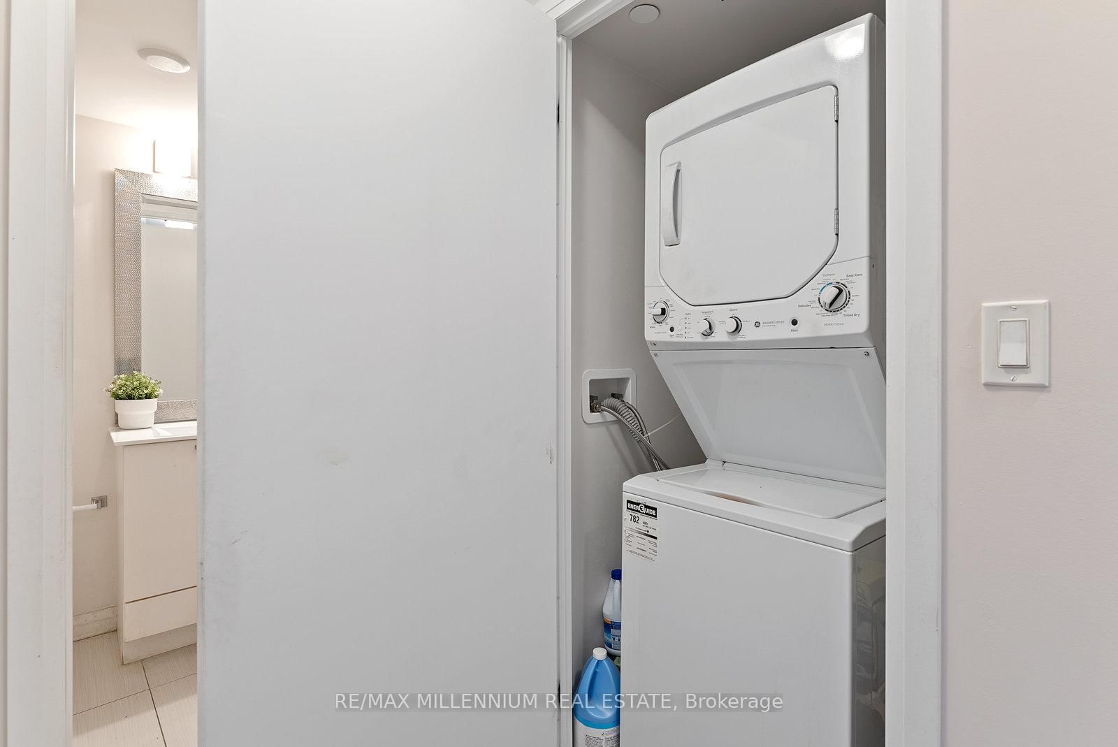 2150 Lawrence Avenue E, Unit 1609 - Photo 29