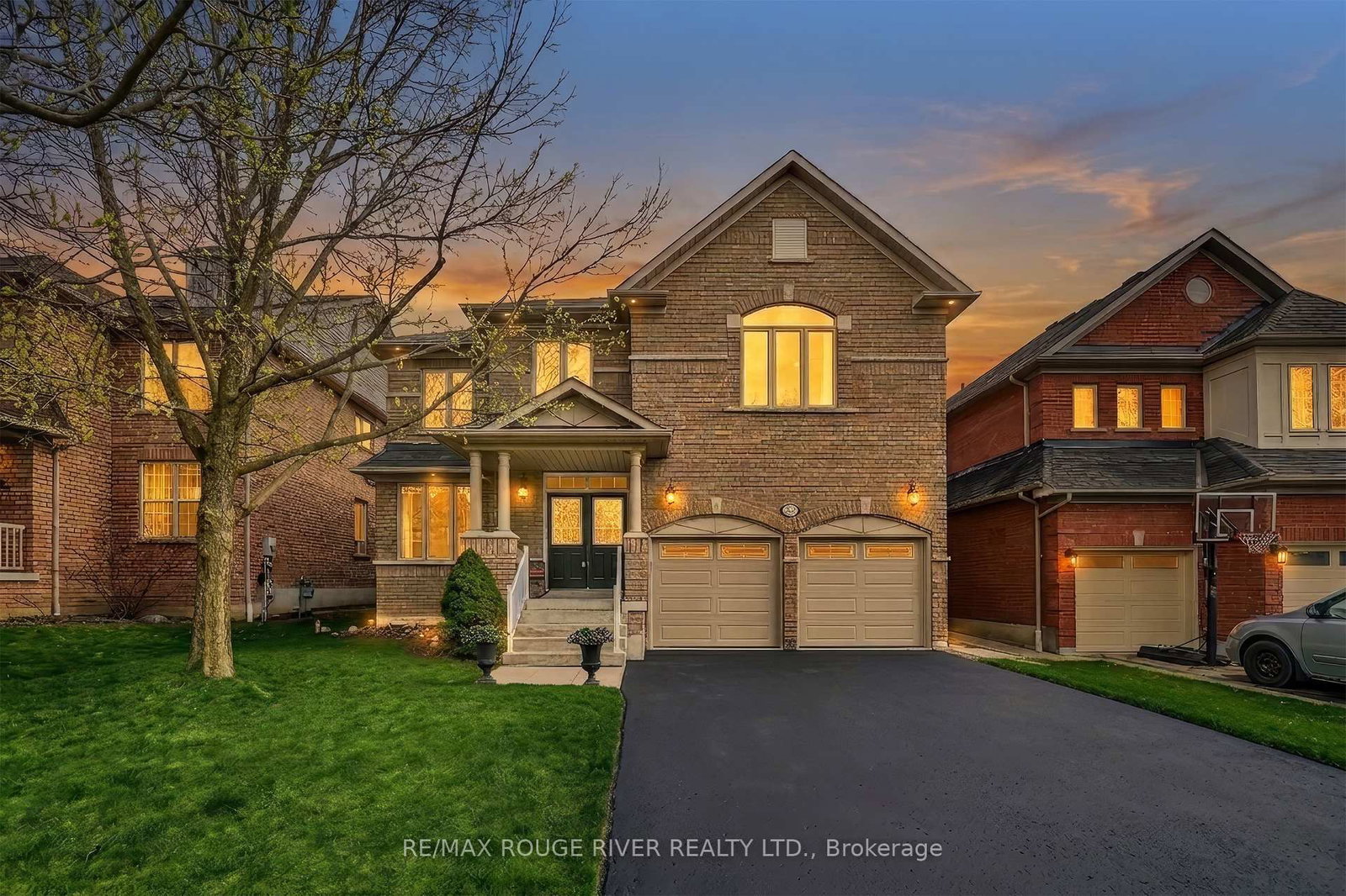 Detached House for sale at 51 Vineyard Avenue, Whitby, Ontario, L1P 1X9 - Williamsburg - MLS: E13048482