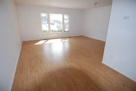 402 Chandos Crt, Oshawa, L1J6R1 | Image 2