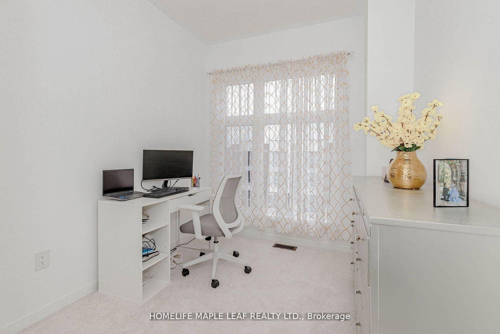 15 Bateson Street - Photo 40