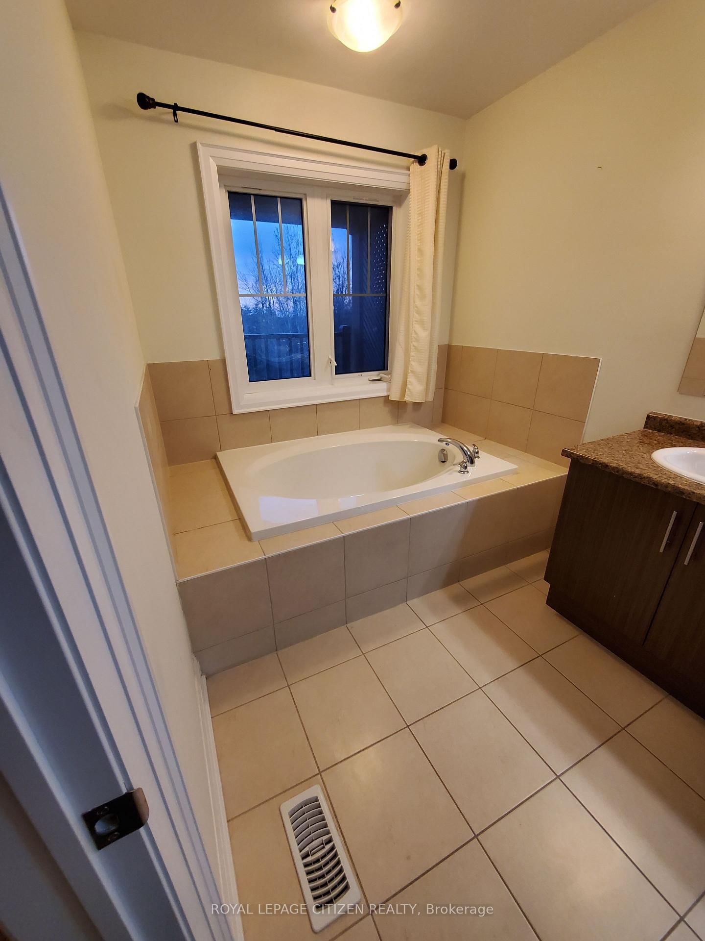 211 Symington Avenue - Photo 12