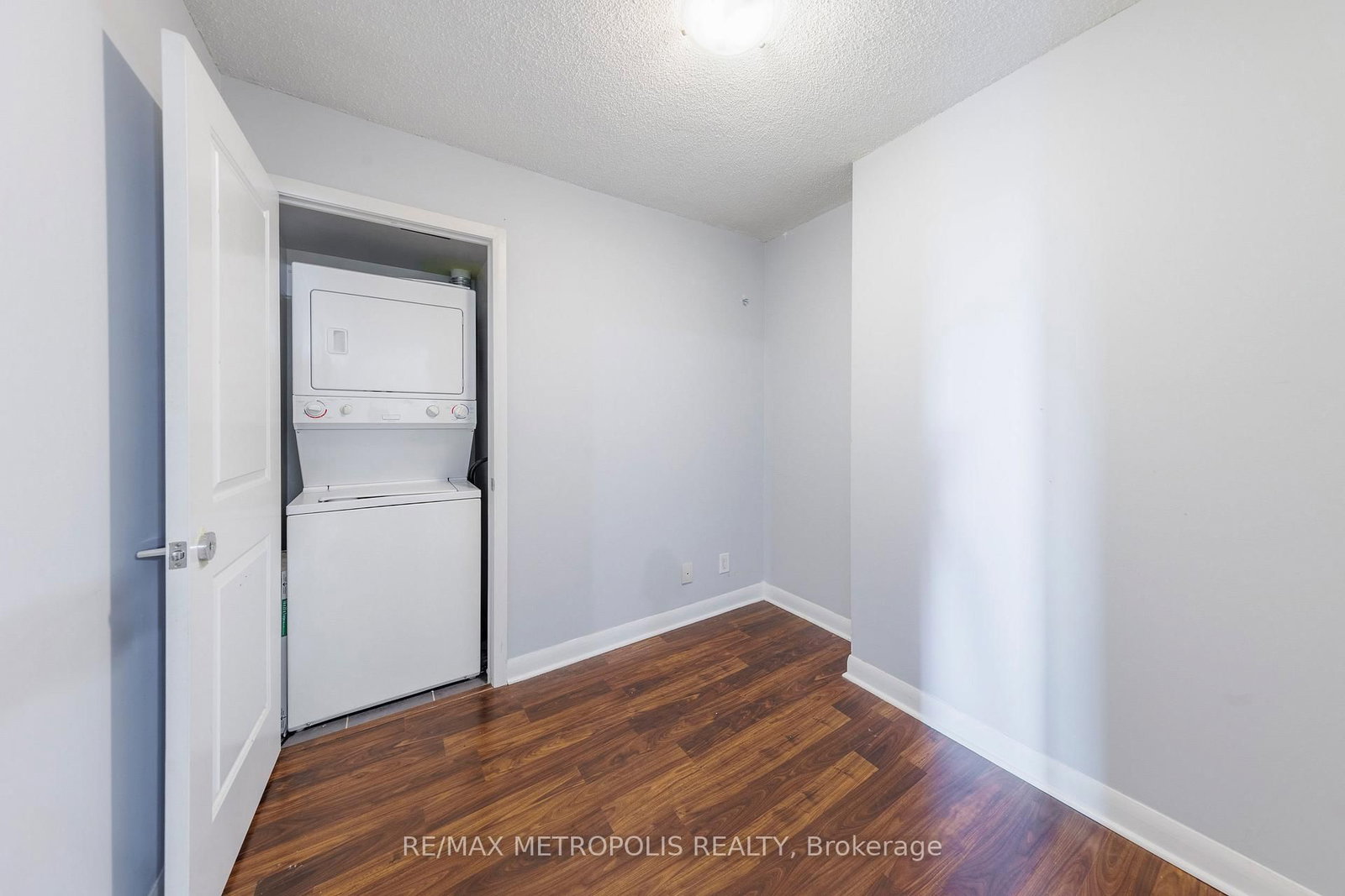 25 Town Centre Court, Unit 1909 - Photo 3