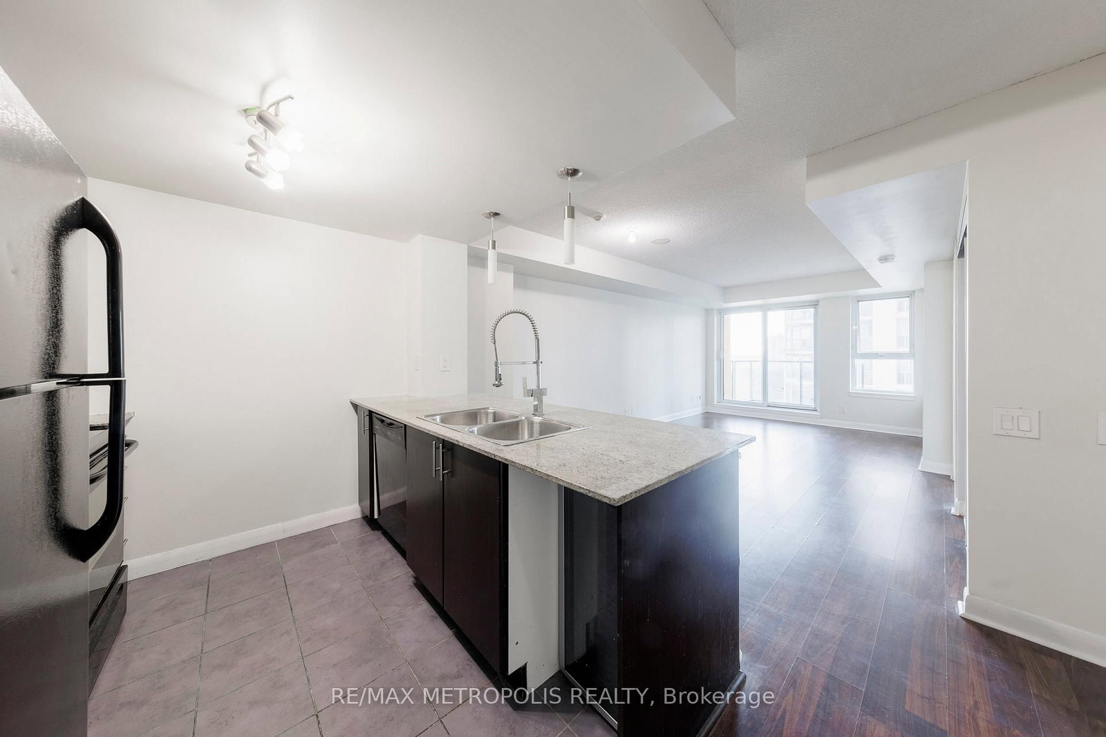 25 Town Centre Court, Unit 1909 - Photo 7