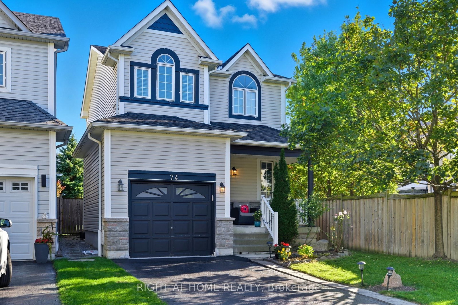 74 Northgrove Crescent - Photo 2